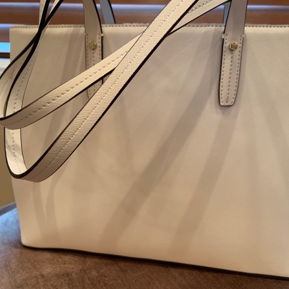 Calvin Klein White Purse - Picture 4 of 11